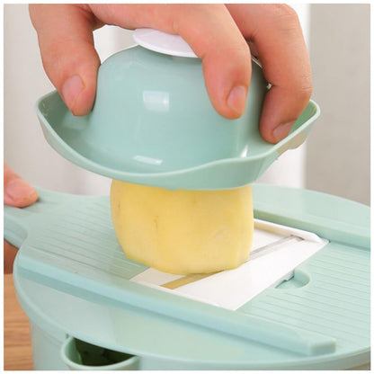 Manual vegetable chopper and slicer tool for kitchen use