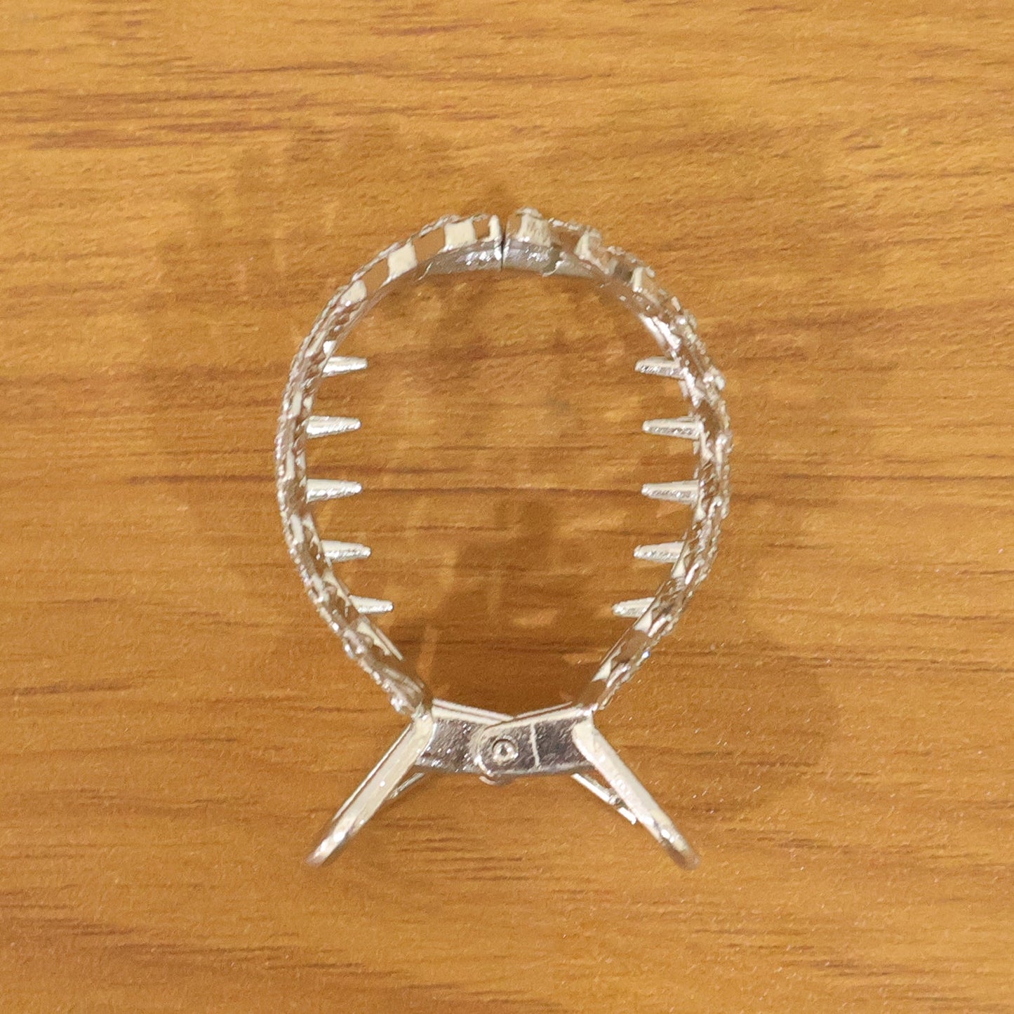 Elegant Crystal Studded Hair Claw Clip – Stylish & Secure Grip